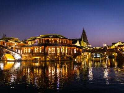 Group Tours : 6-day 5-night : Shanghai + Suzhou + Hangzhou + Nanjing + Wuxi + Wuzhen