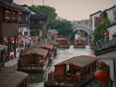 Group Tours : 6-day 5-night : Shanghai + Suzhou + Hangzhou + Nanjing + Wuxi + Wuzhen